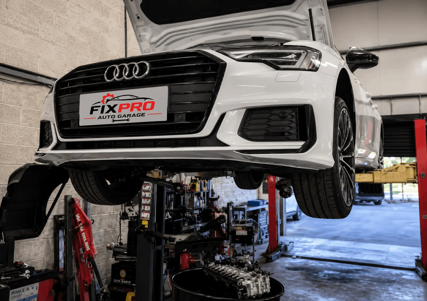 Audi A6 roadside tyre change in Dubai